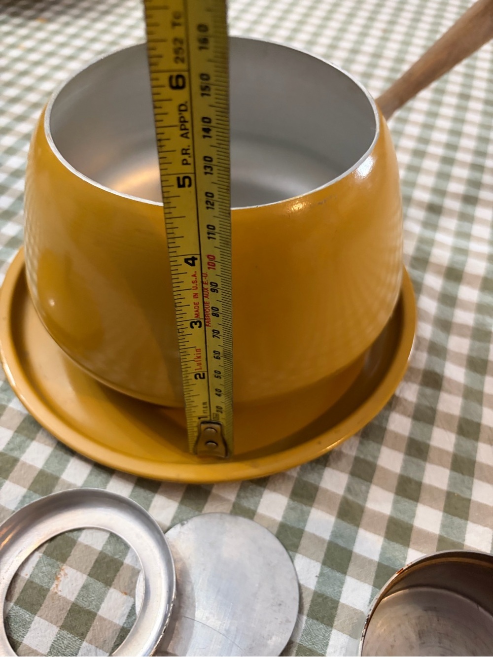 Vintage Yellow Enamel Fondue Pot with lid - Picture 11 of 11